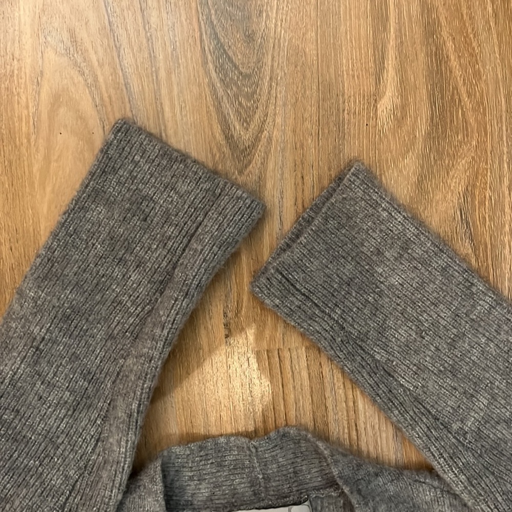 Cashmere sweater - Picture 7 of 10